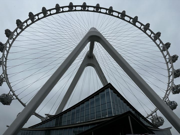 Suzhou Ferris Wheel, Jinji Lake